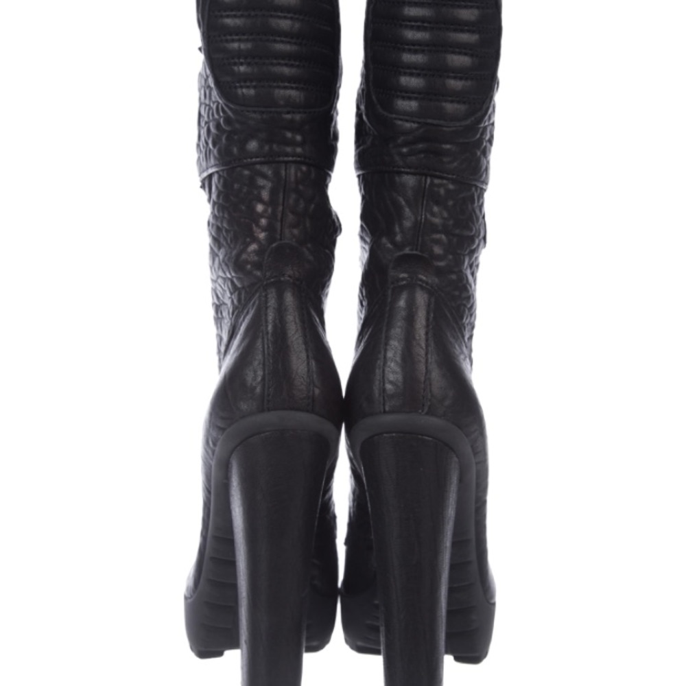 Vera Wang high heeled boots sold - Picture 4 of 4